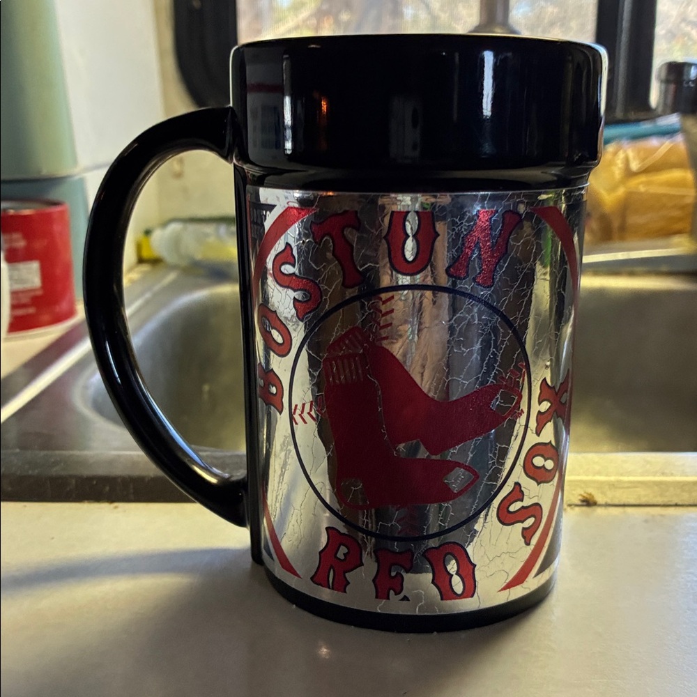 NWT Boston Red Sox Black Metallic Lg. Mug